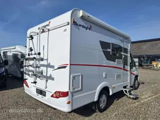 2018 - SunLight T 58   Solceller. to batterier. inverter. markise. elektrisk trin. cykelstativ. undervognsbehandlet i 2024. helårsdæk. smart tv.