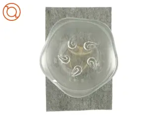 Skål med udsmykning af rejer i bunden