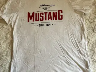 T-shirt fra Ford. 