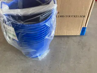 1 kasse m/20 stk små blå spande