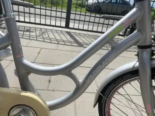 Købt til 4299 kr 20 tommer prinsesse cykel 