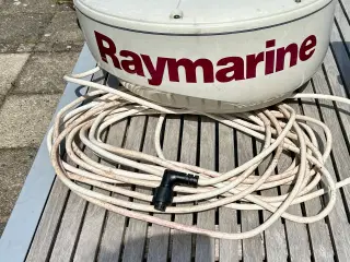 Radar, Raymarine RD 218 med DSM 300 boks og kabler
