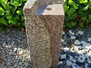 Vand sten af granit