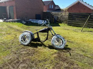 Harley “Knucklehead” roller