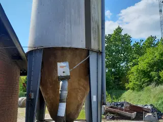 BM silo 12 tons