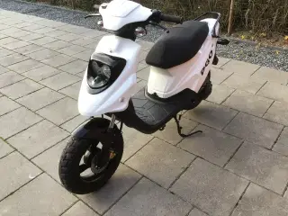 Flot Pgo hot 50 2takt årgang 2020 kørt 3800km