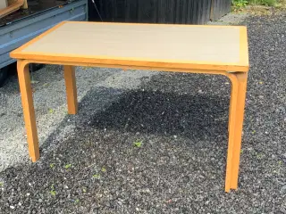 Arbejdsbord/spisebord/mødebord Magnus Olse70 x 120
