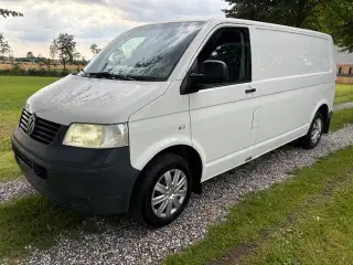 VW Transporter 2,5 TDi 130 Kassevogn langNysynet