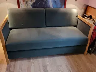 Fin grøn sovesofa med lækker topmadras