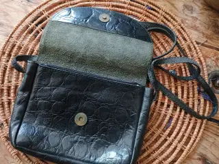 Belsac håndtaske sort med lang rem 