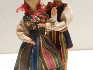 Vintage polsk håndlavet dukkepar.