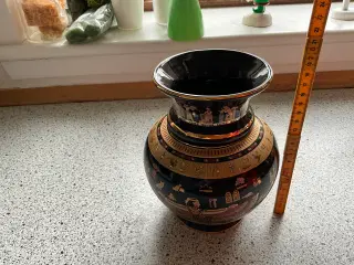 Græsk vase sort med 24k guld håndlavet
