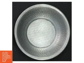 Dekorativ metalfad
