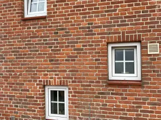 Primo små plastvinduer