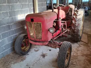 David Brown 880