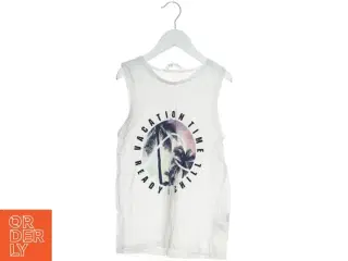 Helt ny tanktop fra H&M (str. 140)