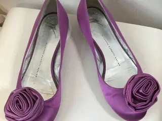 Giuseppe Zanotti, ballerinasko, str. 37