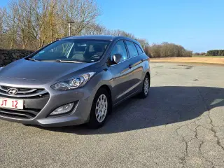 Hyundai i30 økonomisk familiebil 