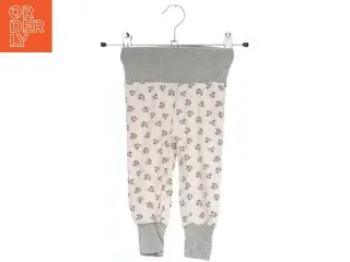 Børnebukser med blomstermotiv fra Fixoni (str. 68)