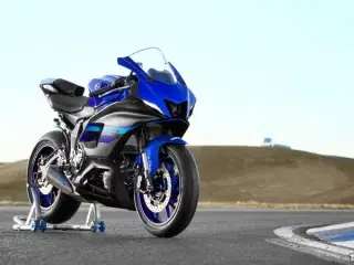 Yamaha YZF R7