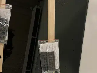 Montana OP12 Ophængsbeslag B: 69,6 cm - 09 Nordic 