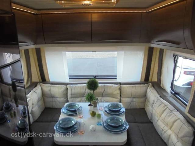 2017 - Bürstner Averso 460 TS "55 Years"