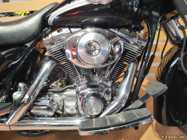 Harley-Davidson FLHTC Electra Glide Classic ombygget til FLHTC 2003