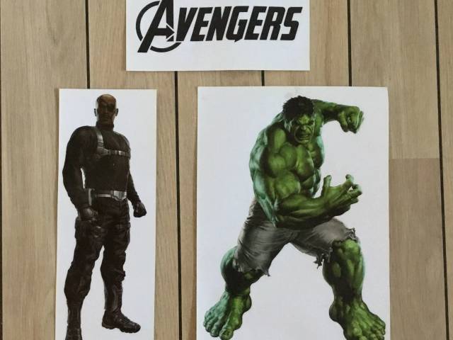 Avengers Hulk Wallstickers med Avengers / Hulk
