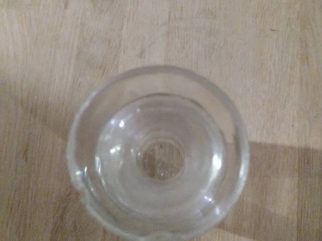 Karaffel i klar glas