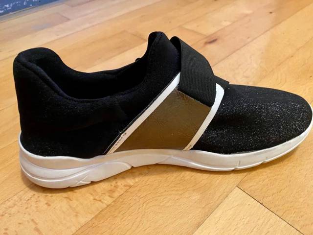 GUESS sneakers til salg
