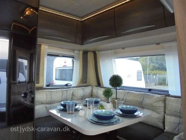 2017 - Bürstner Averso 460 TS "55 Years"