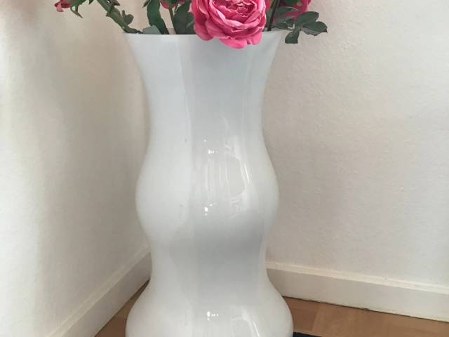 Erik Bagger Grace magnum gulvvase i hvidt glas