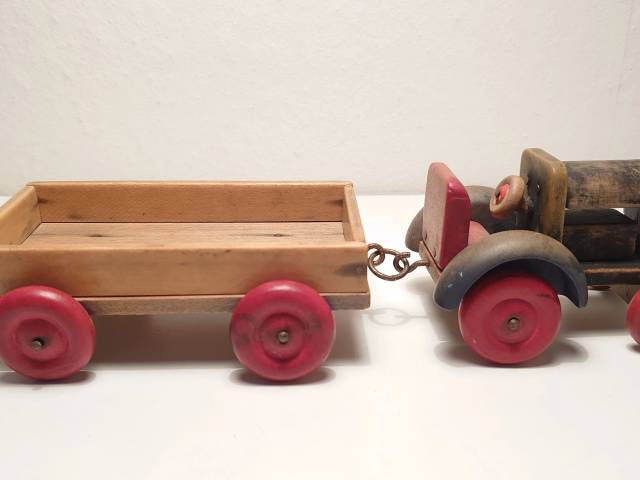 Træ traktor m. anhænger fra 1950´erne