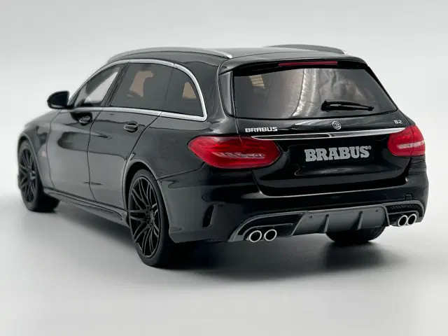 2015 Brabus B25 / Mercedes C250 T-Model 1:18
