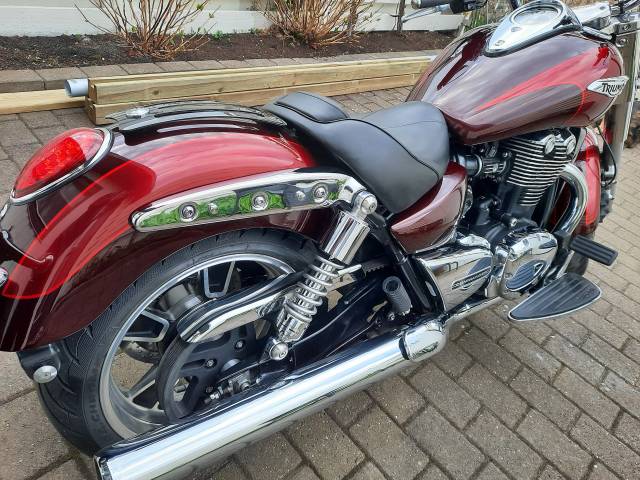Triumph Thunderbird Commander 1700