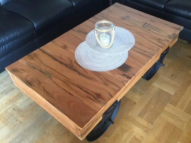 Sofabord m/ støbejerns hjul | Holbæk -