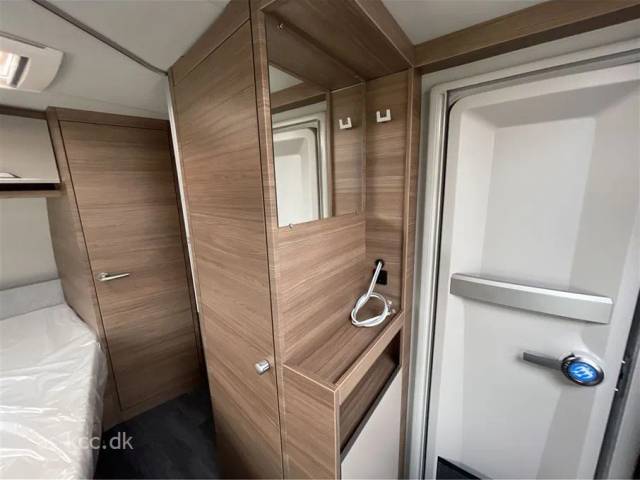 2022 - Knaus Sport 450 FU    FÅ EN ENDURO PREMIUM MOVER MED I PRISEN VÆRDI 19.500