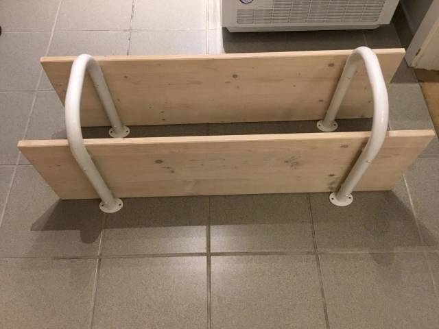 2 stk. hyldesæt på bøjler 