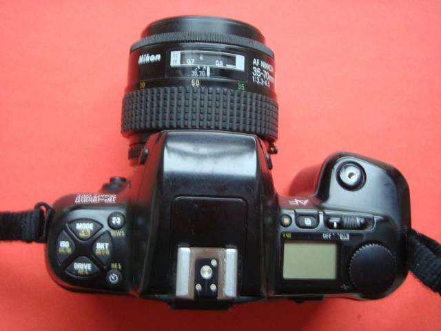 Nikon F-601 mAF Nikkor 70 - 210 mm 4-5.6