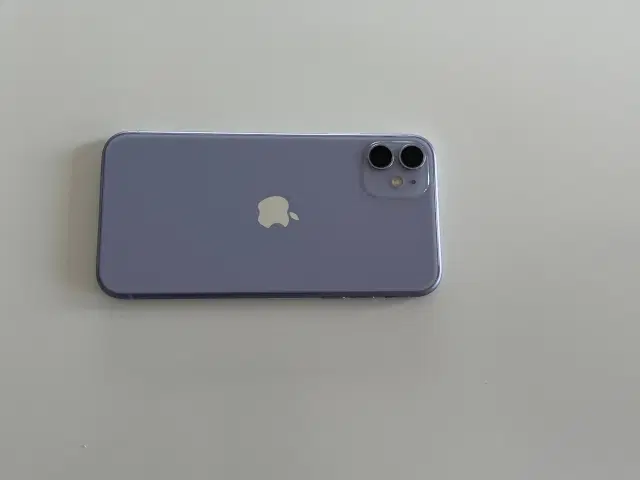 Iphone 11 lilla - som ny