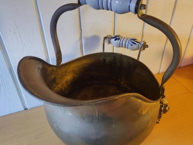 Antik brændekurv i messing