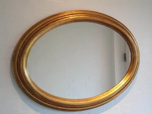 Spejl med træ guldramme