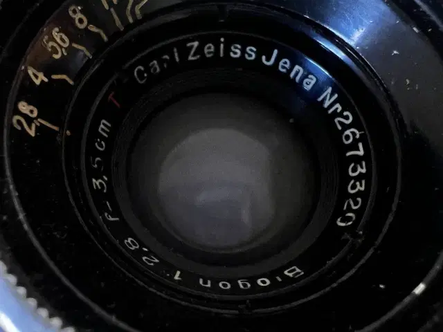 Carl Zeiss Jena Biogon 1:2,8 3,5 cm objektiv