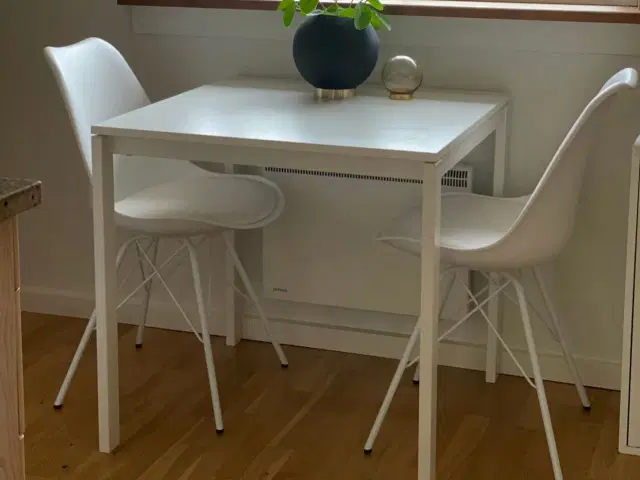 Spisebordssæt bord og stole
