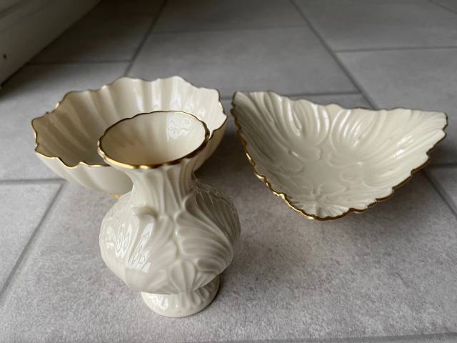 1 vase og 2 skåle