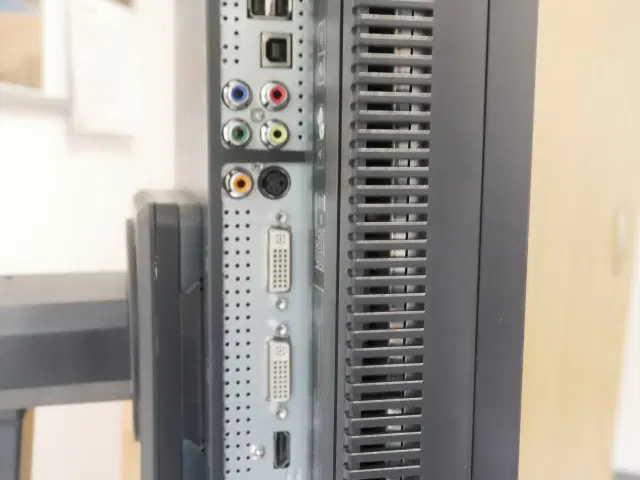 Hp LP2275w computer monitor til salg