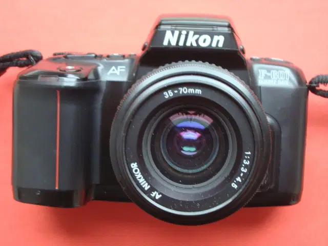 Nikon F-601 mAF Nikkor 70 - 210 mm 4-5.6