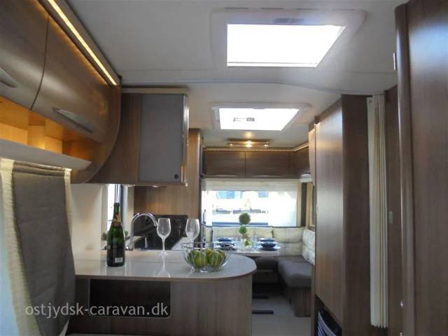 2017 - Bürstner Averso 460 TS "55 Years"