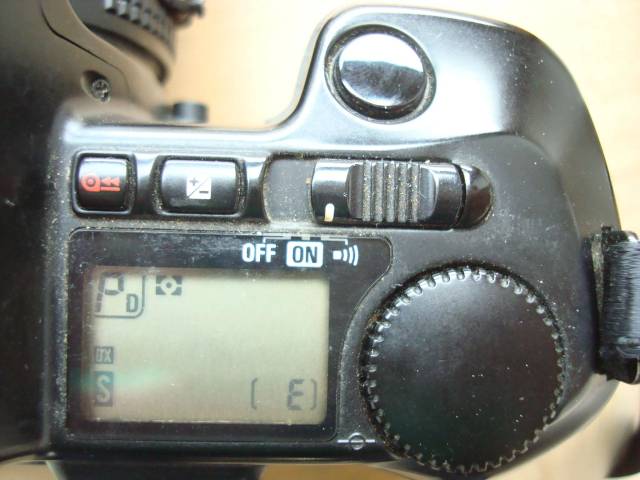 Nikon F-801 m MF-20 databagstykke