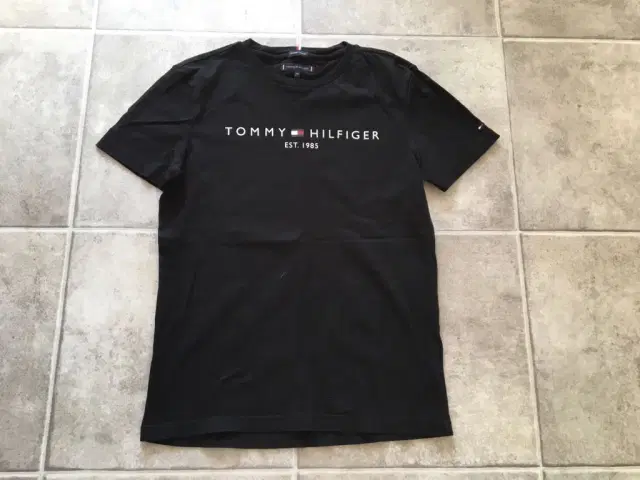 Tommy Hilfiger t-shirts str. 164 | Odense S -